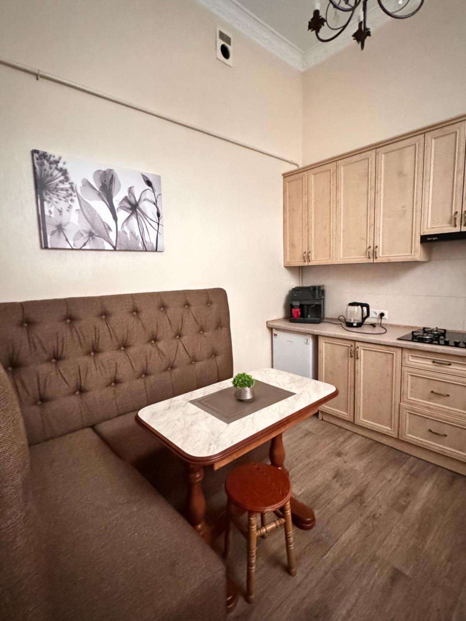 Apartamenty Kulisha 25 Lviv Kültér fotó