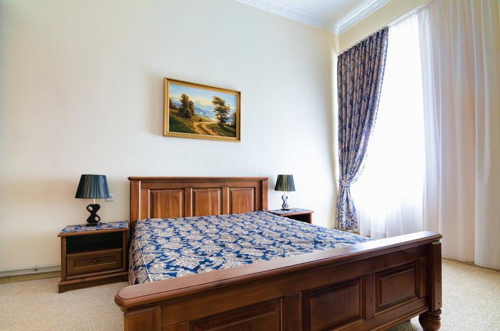 Apartamenty Kulisha 25 Lviv Kültér fotó