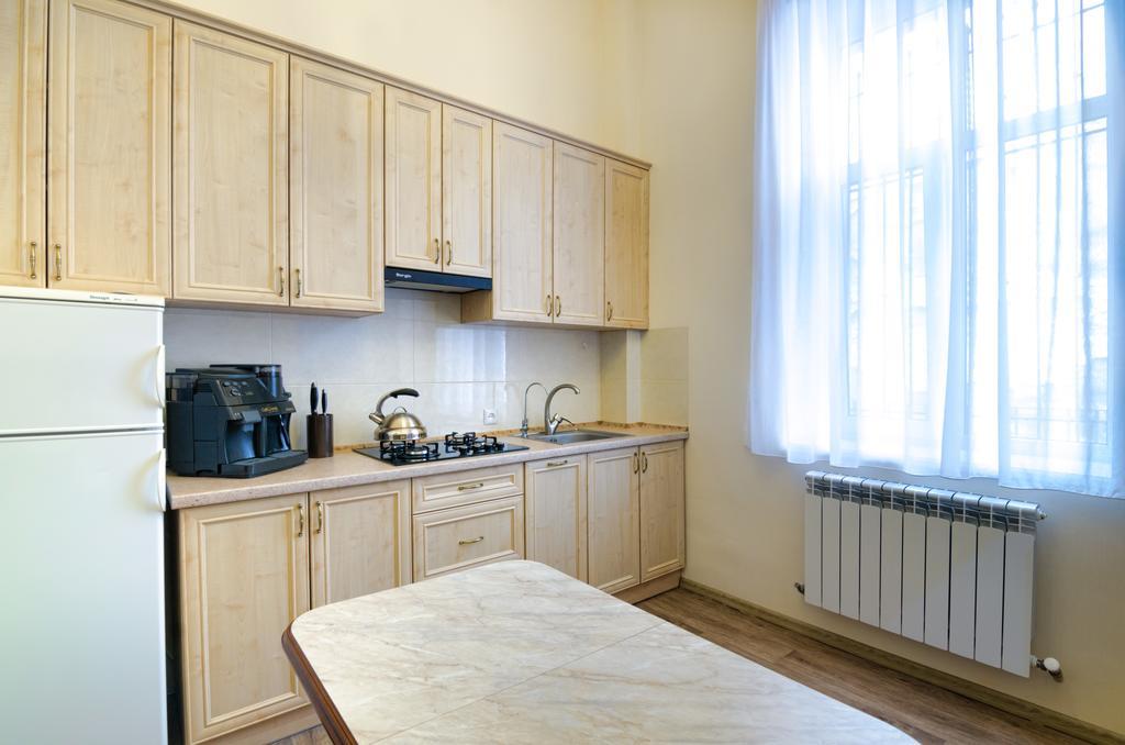 Apartamenty Kulisha 25 Lviv Kültér fotó